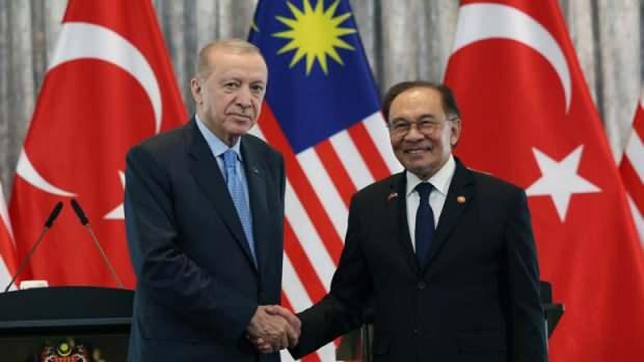 Son dakika... Cumhurbaşkanı Erdoğan, Malezya Başbakanı'yla görüştü