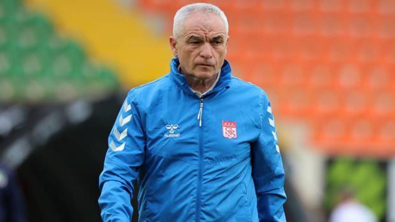 Süper Lig'den düştüler! Teknik direktör takımdan ayrıldı