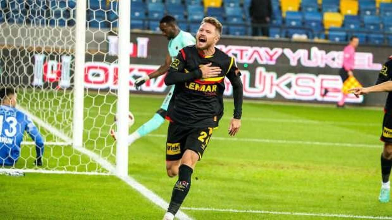 37 yaşındaki futbolcu Süper Lig'e veda etti: Avrupa ekibine transfer oldu