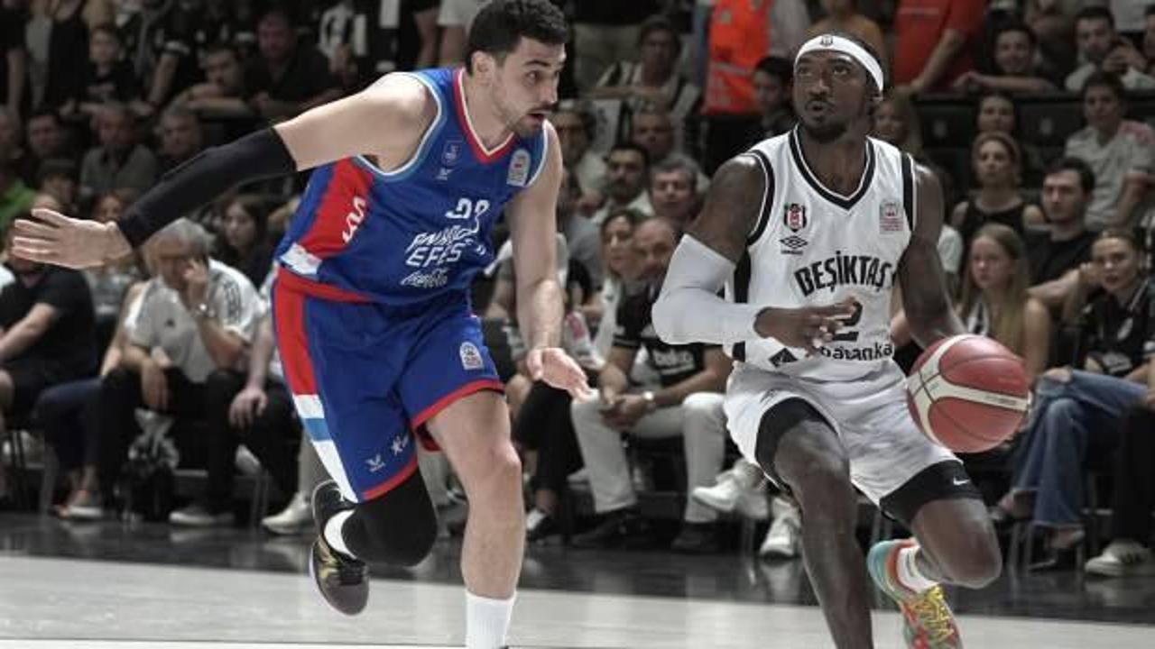 Beşiktaş tarih yazdı! Finalde derbi heyecanı yaşanacak