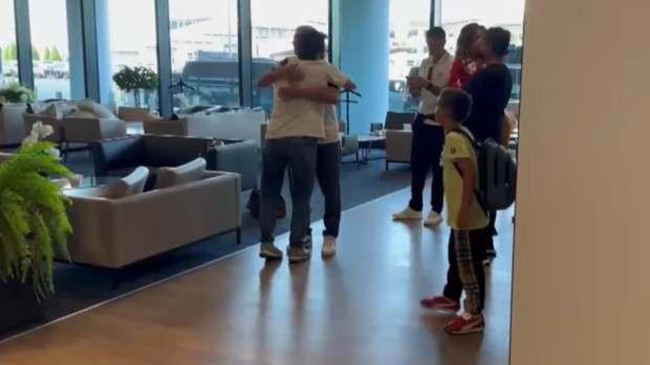 Duygusal anlar! Muslera ve ailesi Türkiye'den ayrıldı