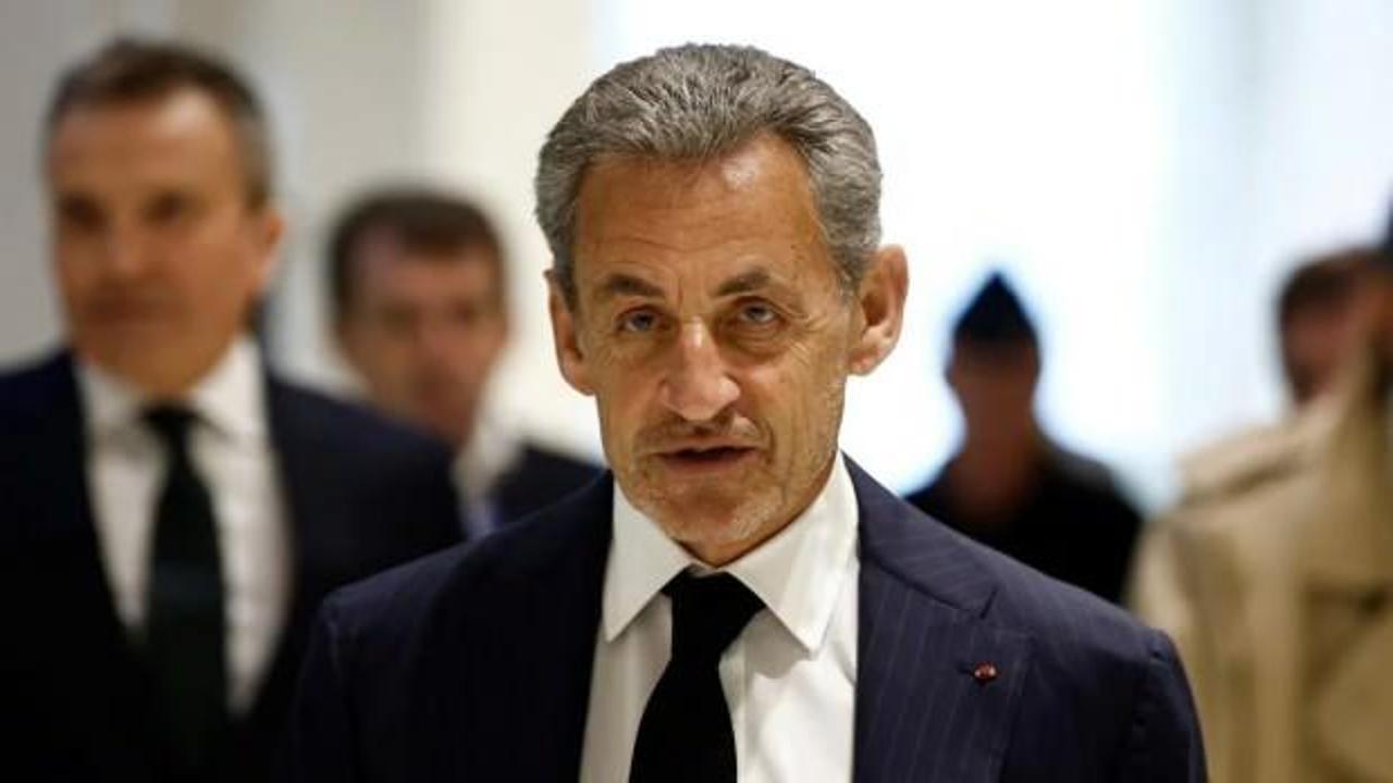 Eski Fransa Cumhurbaşkanı Sarkozy’nin onur nişanı geri alındı