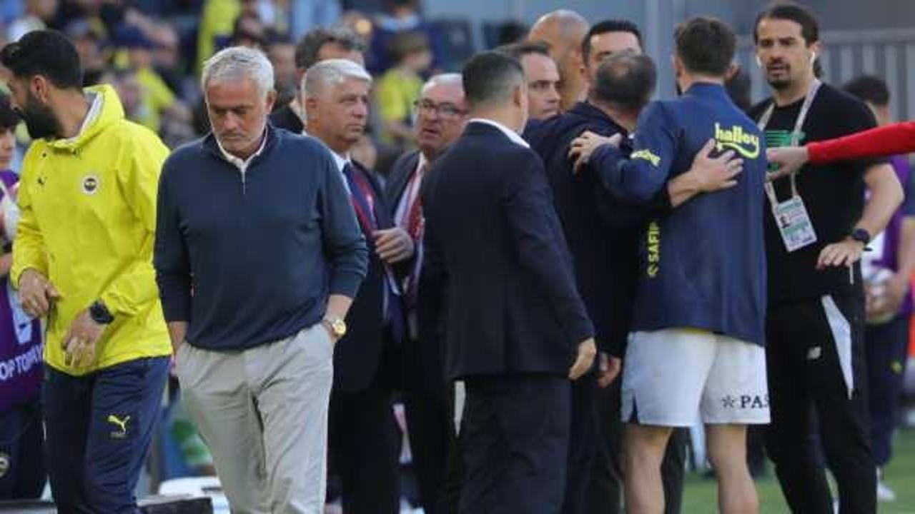 Fenerbah&ccedil;e'den 'Mourinho' kararı: Inter ile anılıyordu