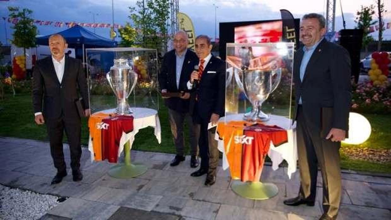 Galatasaray'ın şampiyonluk kupası Romanya'ya gitti