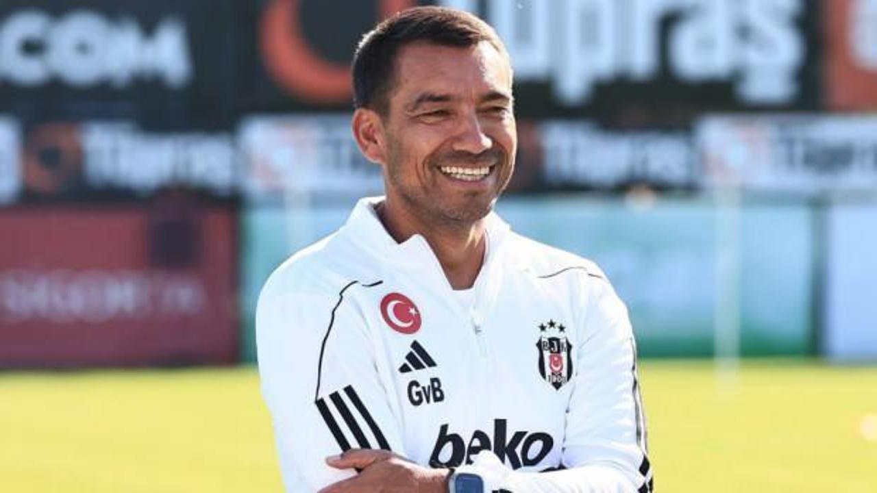 Giovanni van Bronckhorst dünya devine gidiyor