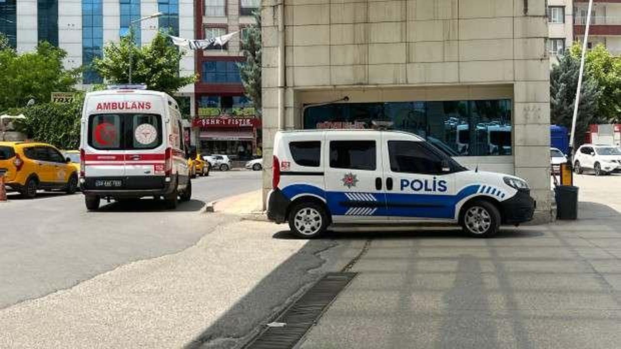 Silahlı kavgada baba öldü, oğlu ağır yaralı