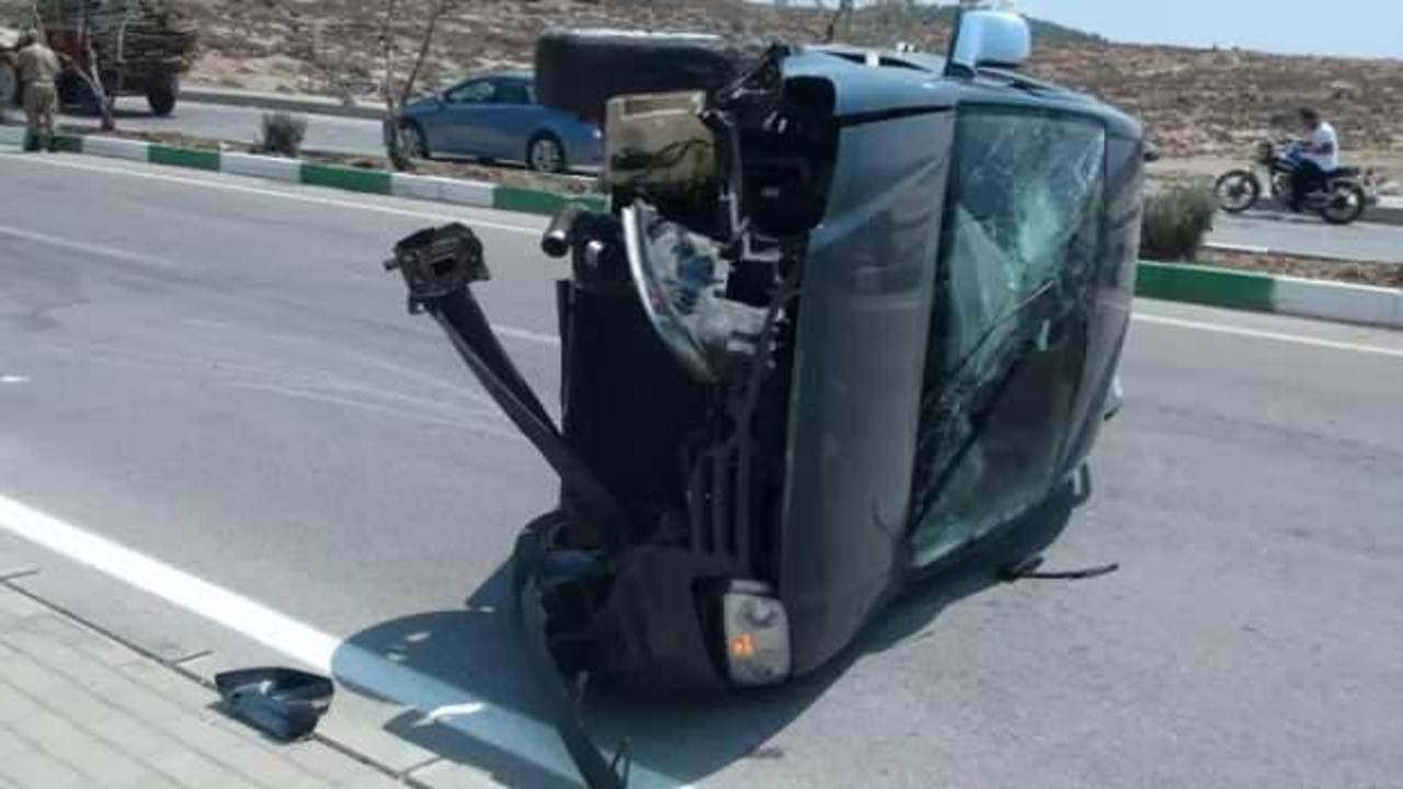 Kilis’te, hafif ticari araç takla attı: 4 yaralı