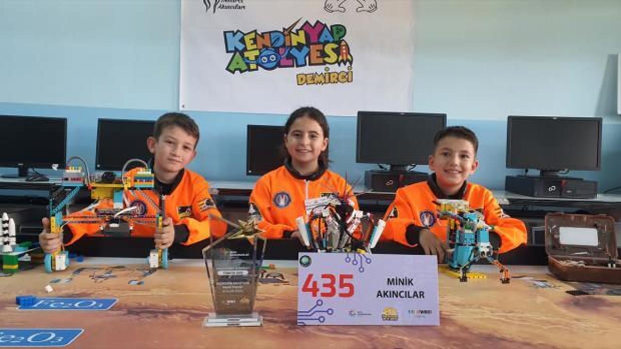 Manisalı Minik Akıncılar Dünya Robot Olimpiyatı'nda şampiyonluk peşinde
