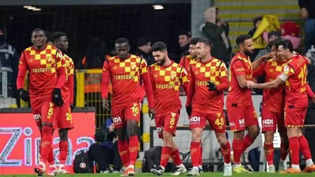 Süper Lig ekibi 3 yıldızıyla yollarını ayırdı!