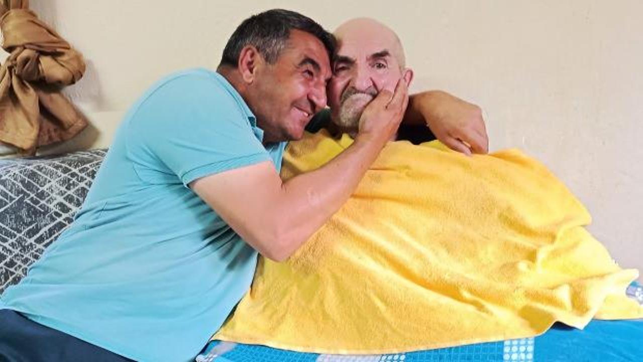 6 yıldır fel&ccedil;li babasına bakıyor: G&ouml;n&uuml;ll&uuml; olduktan sonra hi&ccedil;bir şey zor gelmez