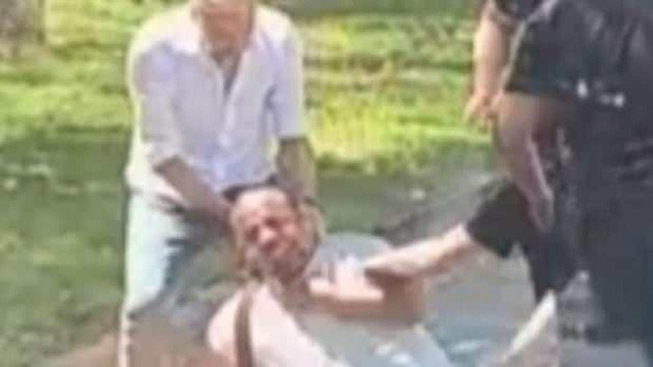 Akrabalarını kemerle boğmaya &ccedil;alışmışlardı! 4 ş&uuml;pheliden 2'si tutuklandı