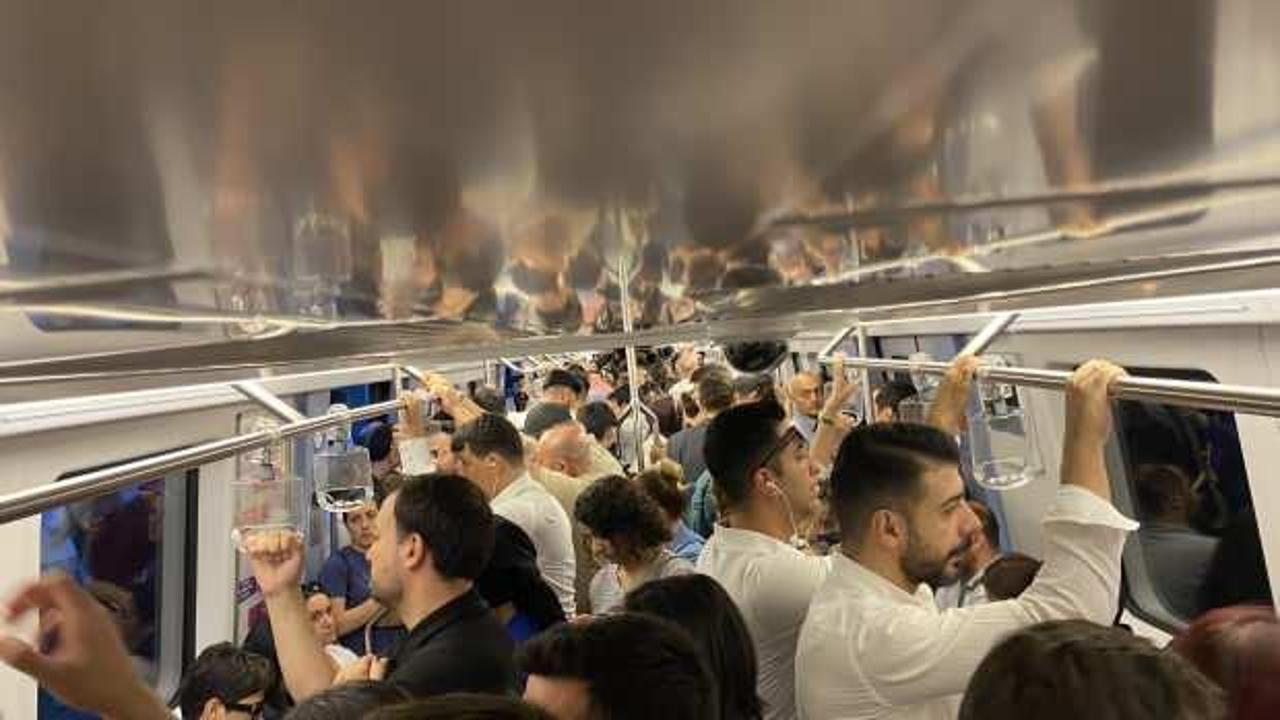 Ankara metrosunda arıza: Yolcular boşaltıldı, vatandaşlar işlerine ge&ccedil; kaldı