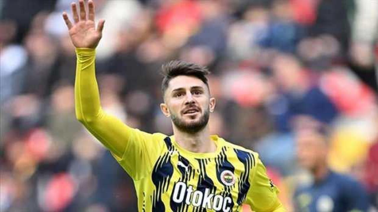 Fenerbahçe'nin yıldızına Arda Turan talip oldu