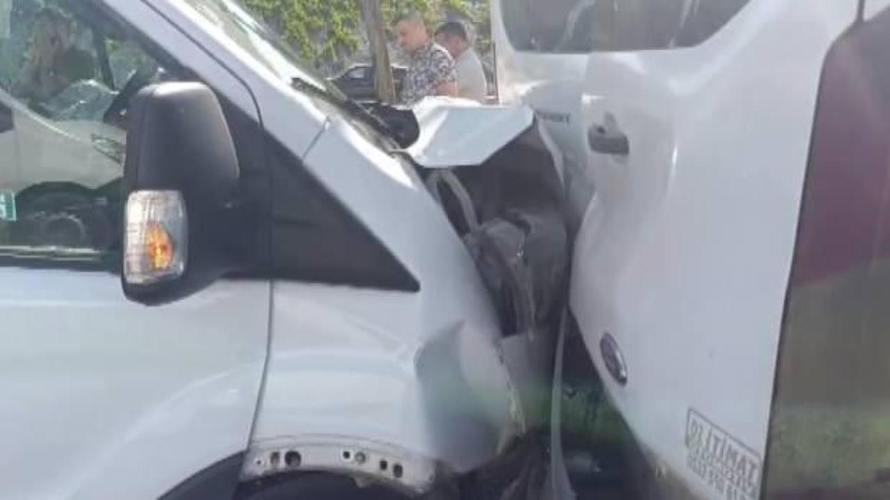 Gaziantep'te can pazarı! Yaya çarpan servise arkadan gelen servis çarptı: Yaralılar var