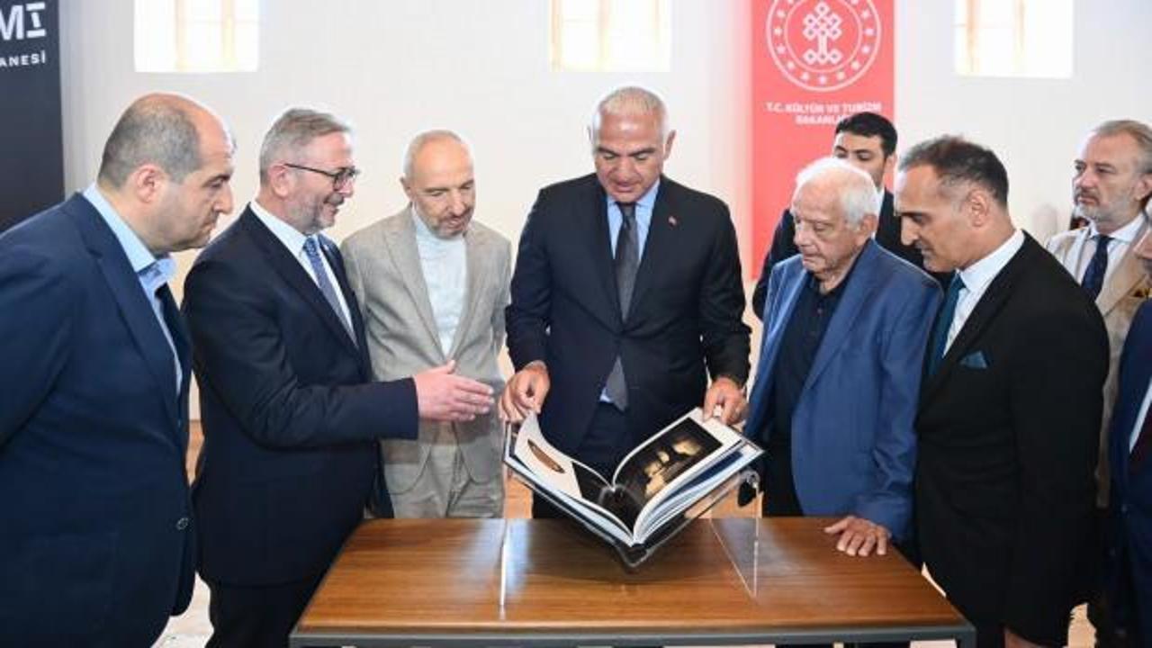 Rami Kütüphanesi'nde 'Ayasofya' yolculuğu! Fatih'in emaneti emin ellerde
