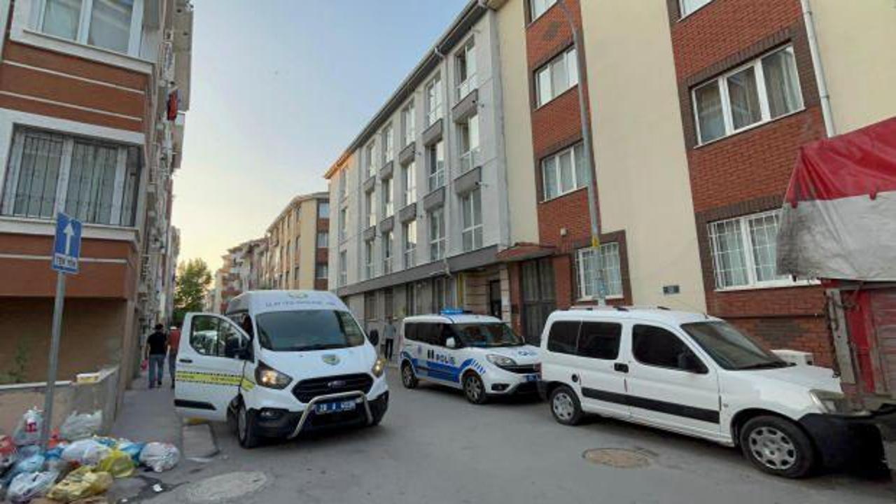 Eskişehir'de sakinleri bulunan bir apartmanda çürümüş ceset bulundu