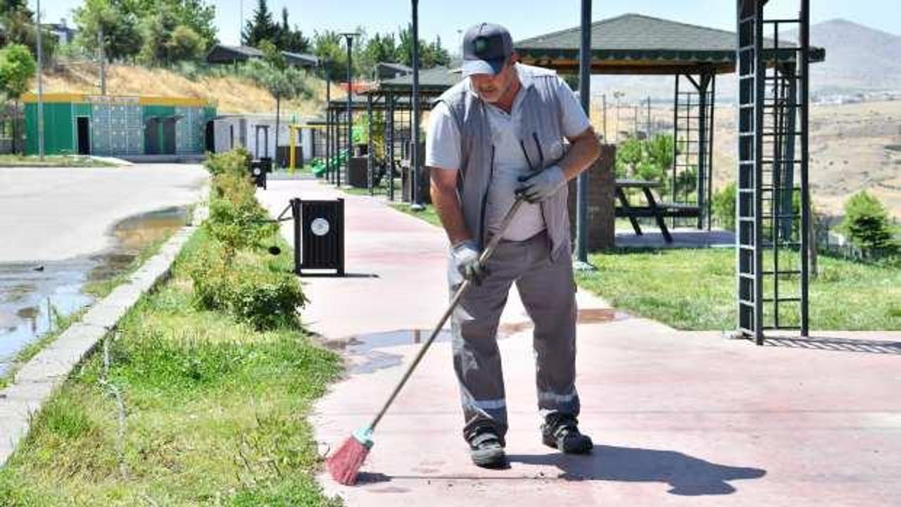 ​Yeşilyurt Belediyesi, parklara yaz dokunuşu yaptı 
