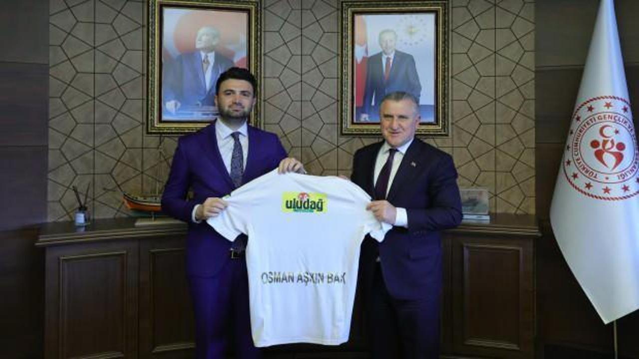 Bakan Bak'tan şampiyona müjde: Yardımcı olacağız