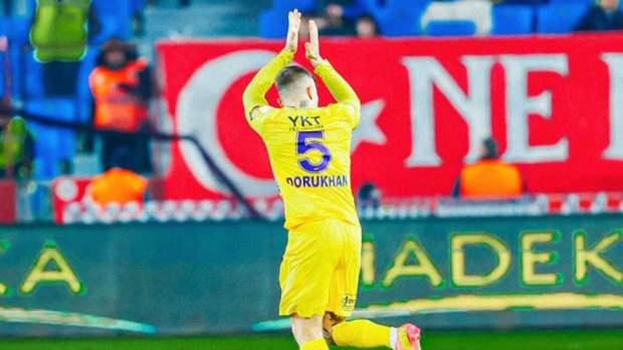 Dev kulüplerde oynamıştı! Süper Lig ekibi yollarını ayırdı
