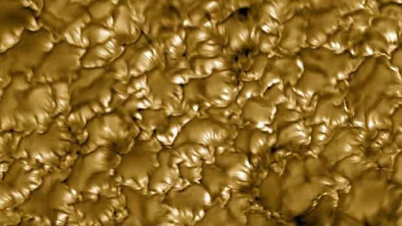 G&uuml;neşin en net g&ouml;r&uuml;nt&uuml;s&uuml; &ccedil;ekildi! Manyetik şeritler g&ouml;z&uuml;kt&uuml;