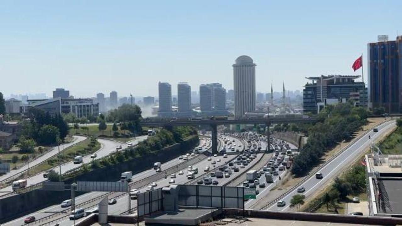 İstanbul'da bir AVM'de yangın çıktı!