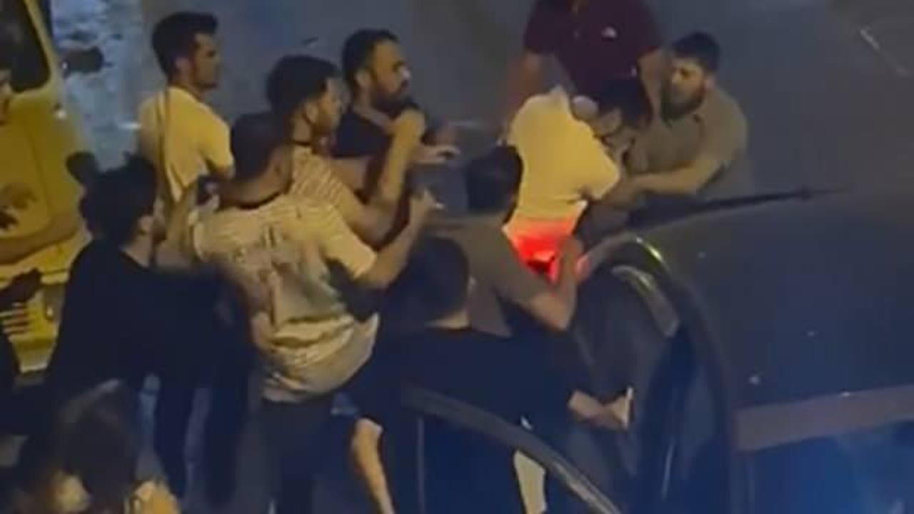 İzmir sokakları ringe d&ouml;nd&uuml;! Hem d&ouml;vd&uuml; hem kameraya aldı