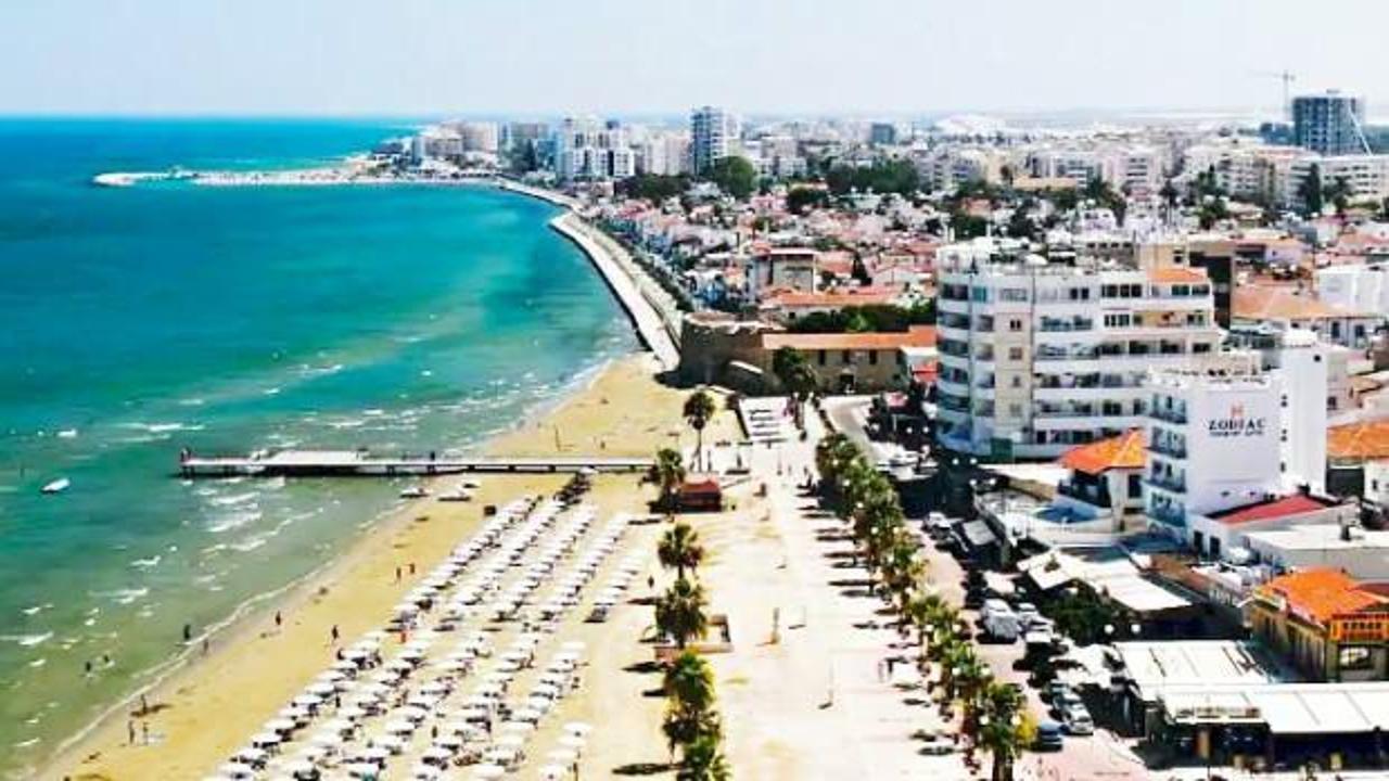 İsrail, G&uuml;ney Kıbrıs'ı işgal etmeye başladı