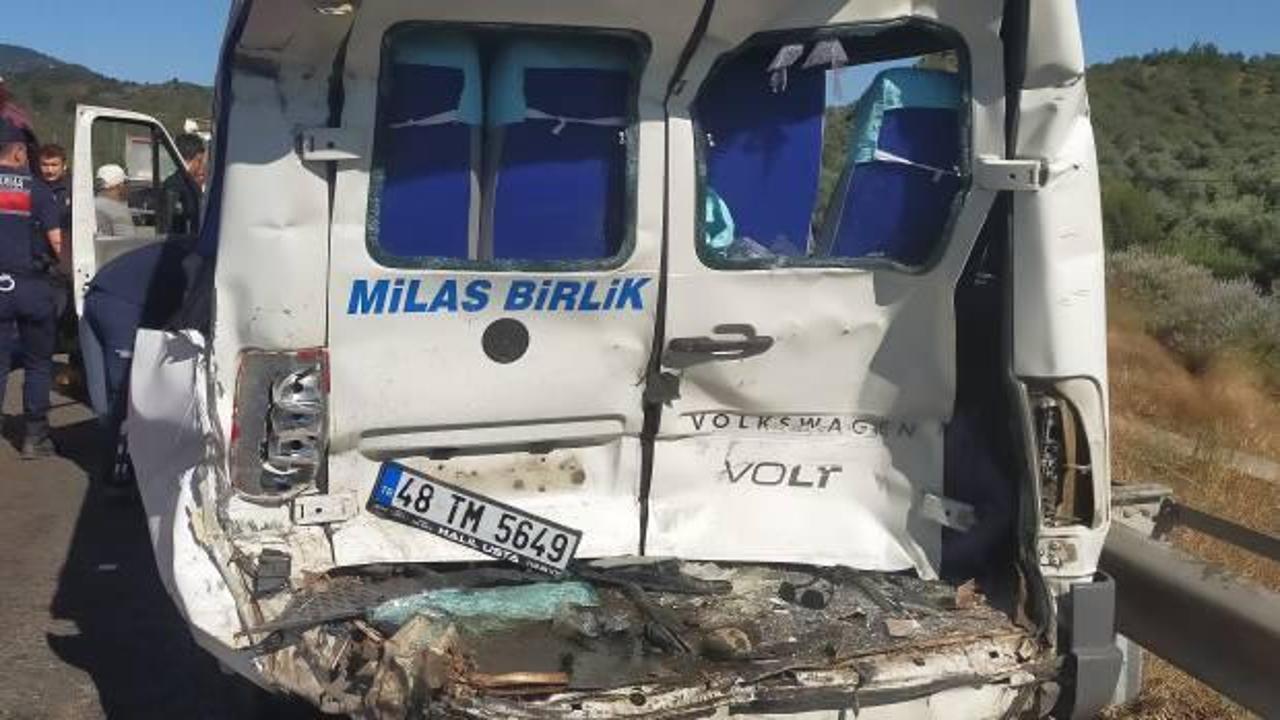 Muğla'da beton mikseri dolmuşa çarptı: 1 ölü, 13 yaralı