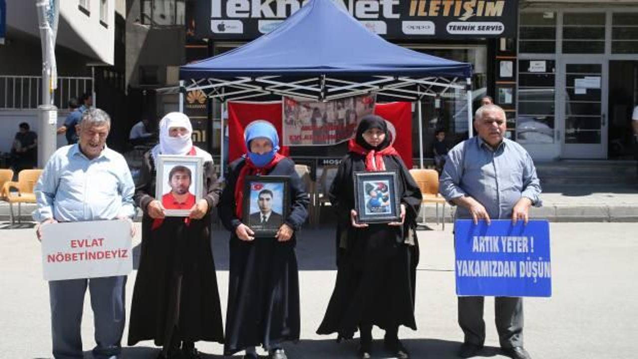 Muşlu aileler evlat nöbetine devam ediyor
