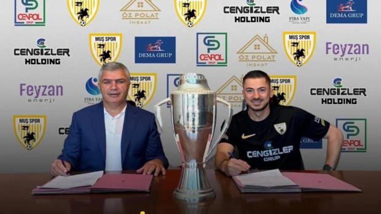 Şampiyonluğun mimarı olmuştu! 2. Lig ekibinde kalmayı seçti