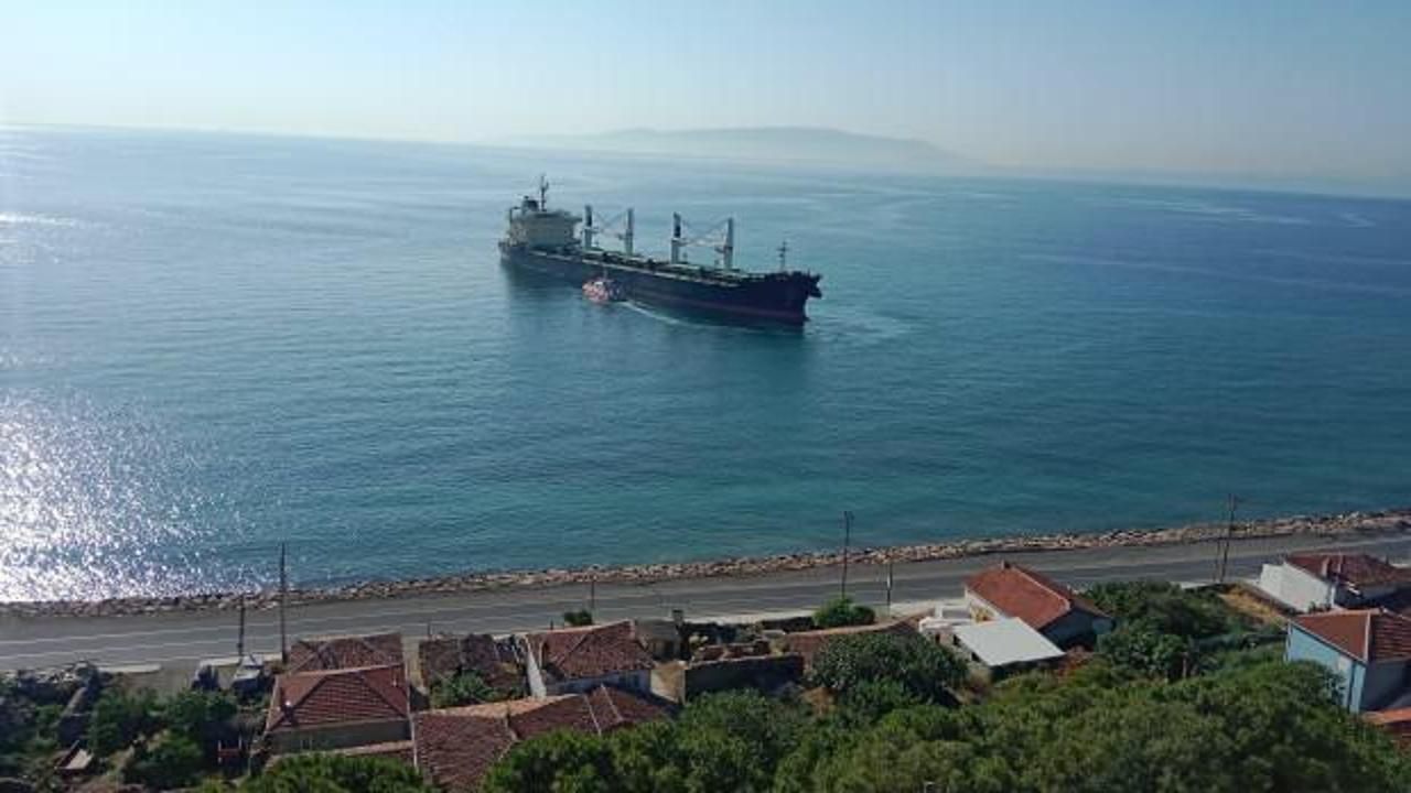 Tekirdağ'da kuru y&uuml;k gemisi karaya oturdu