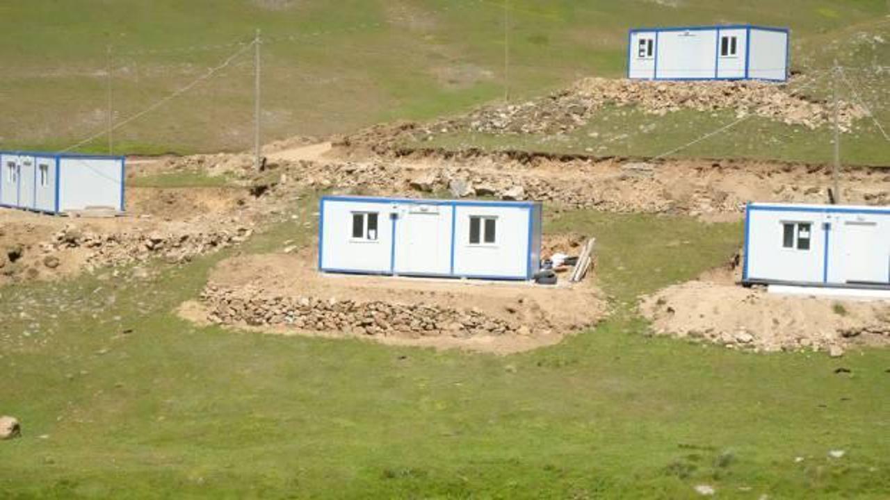 Yaylada tepki çeken görüntü: Bir gecede her yer doldu: Hayvanları otlatacak yer yok!