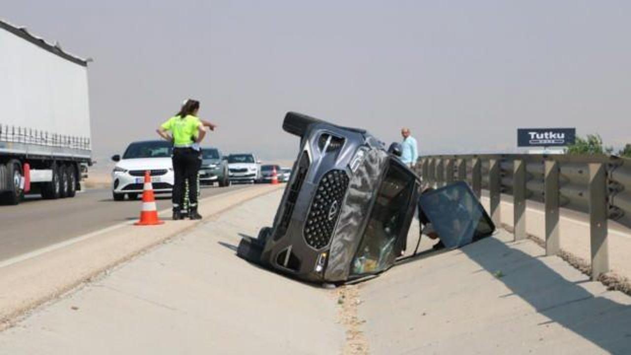 Devrilen otomobilde 1 kişi öldü, 3 kişi yaralandı