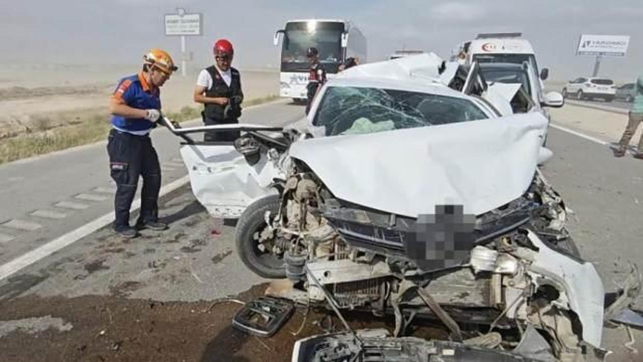 Aksaray'da kum fırtınası: 5 araç çarpıştı: 8 yaralı