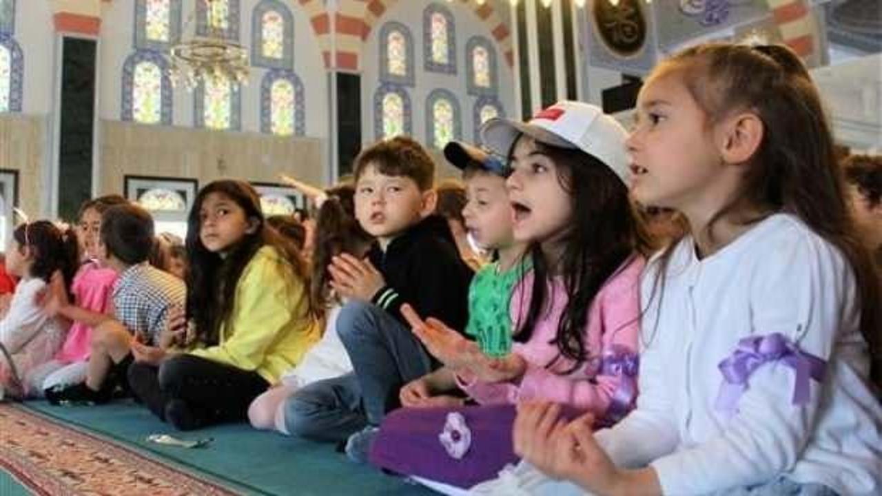 Camiler çocuk sesiyle bereketlendi