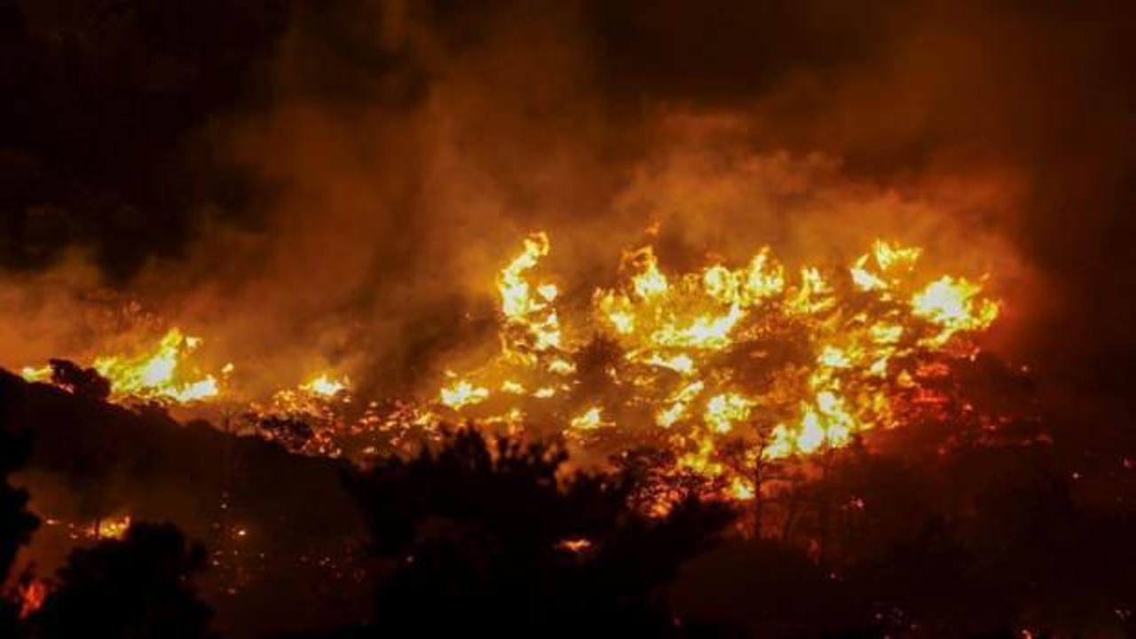 Girit adası alev alev yanıyor! Binlerce kişi tahliye edildi