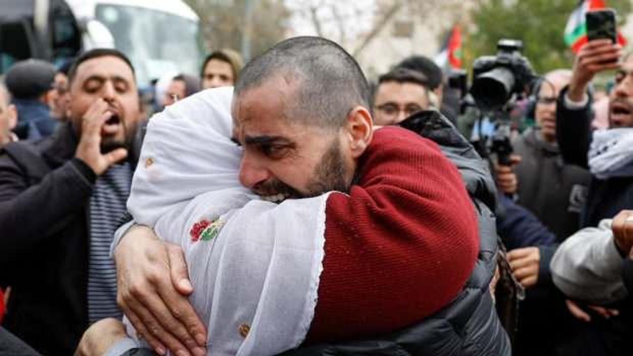 İsrail alıkoyduğu 14 esiri serbest bıraktı