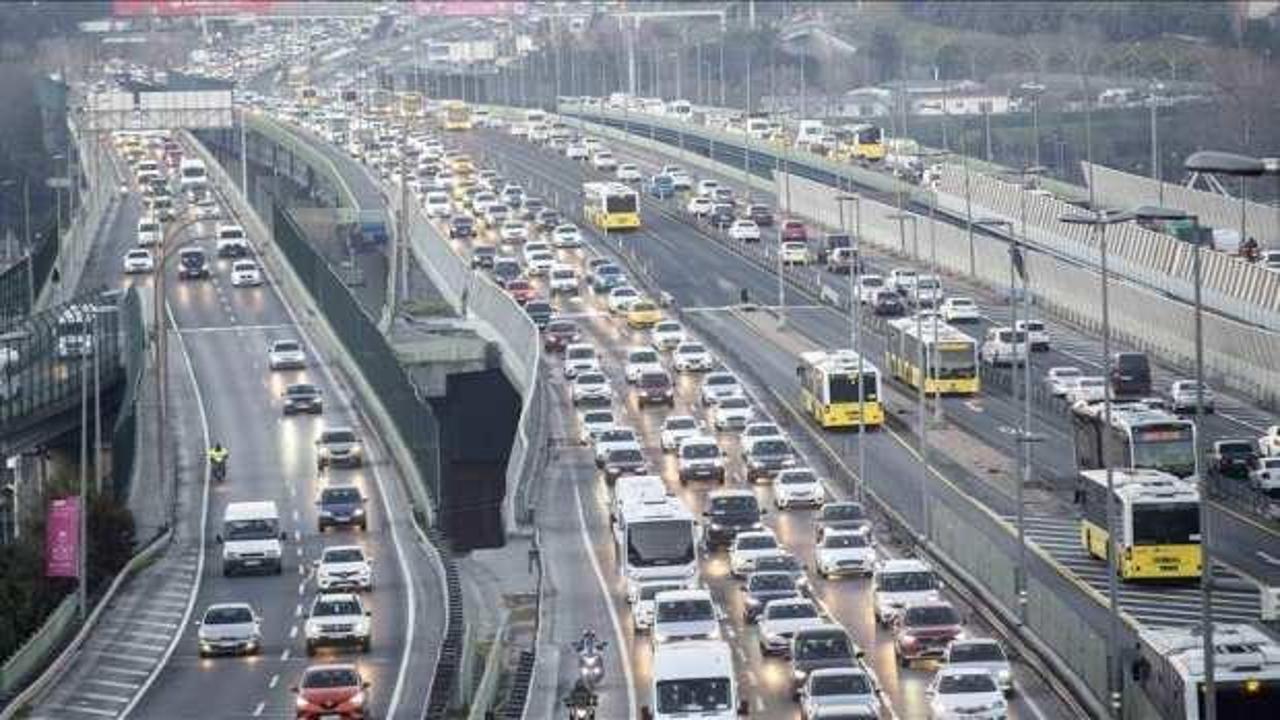 İstanbul'da trafik yoğunluğu yaşanıyor
