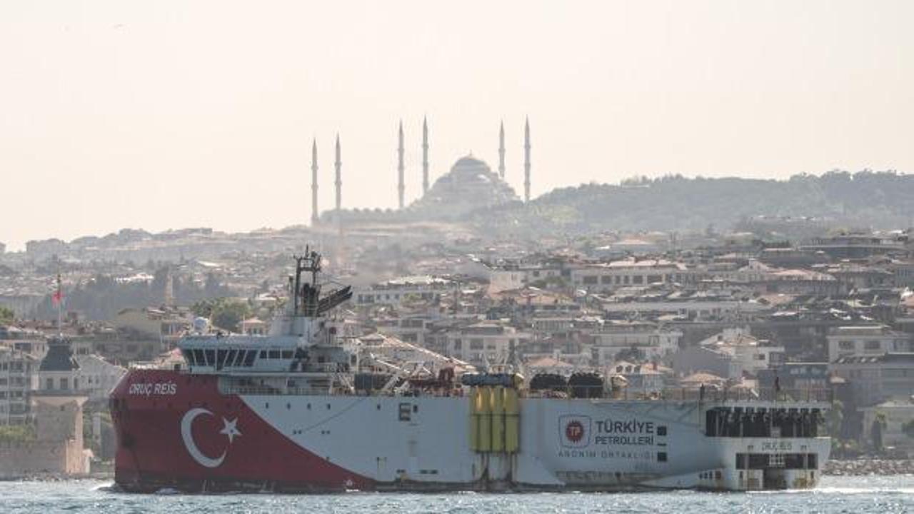 Somali'deki görevini tamamladı! Oruç Reis Sismik Araştırma Gemisi, İstanbul Boğazı'nda