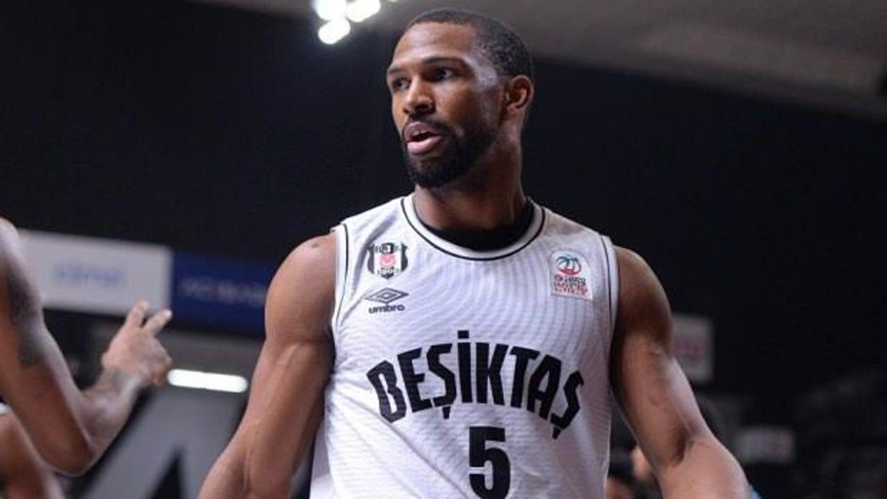 Beşiktaş ABD'li yıldızıyla yollarını ayırdı