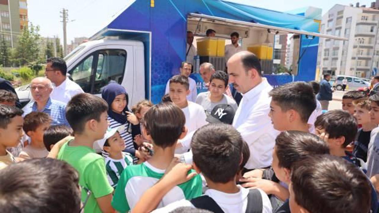 Başkan Altay ve Pekyatırmacı Bilgehane’de yaz etkinliklerine katılan öğrencilerle buluştu