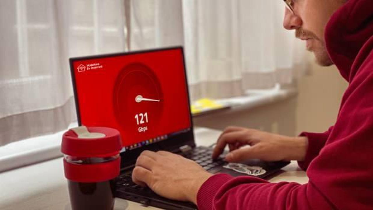 Vodafone'dan fiberde Türkiye rekoru: 100g PON ile saniyede 121 gigabit