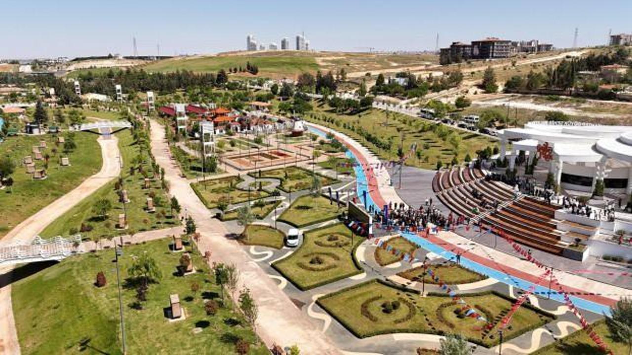 Gaziantep Büyükşehir’den yeni evli çiftlere unutulmaz bir hediye