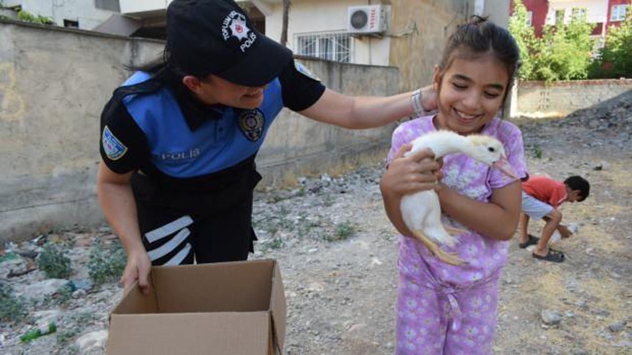 İki kardeşin ördekleri çalınmıştı: Vali Canalp'tan iç ısıtan hediye 