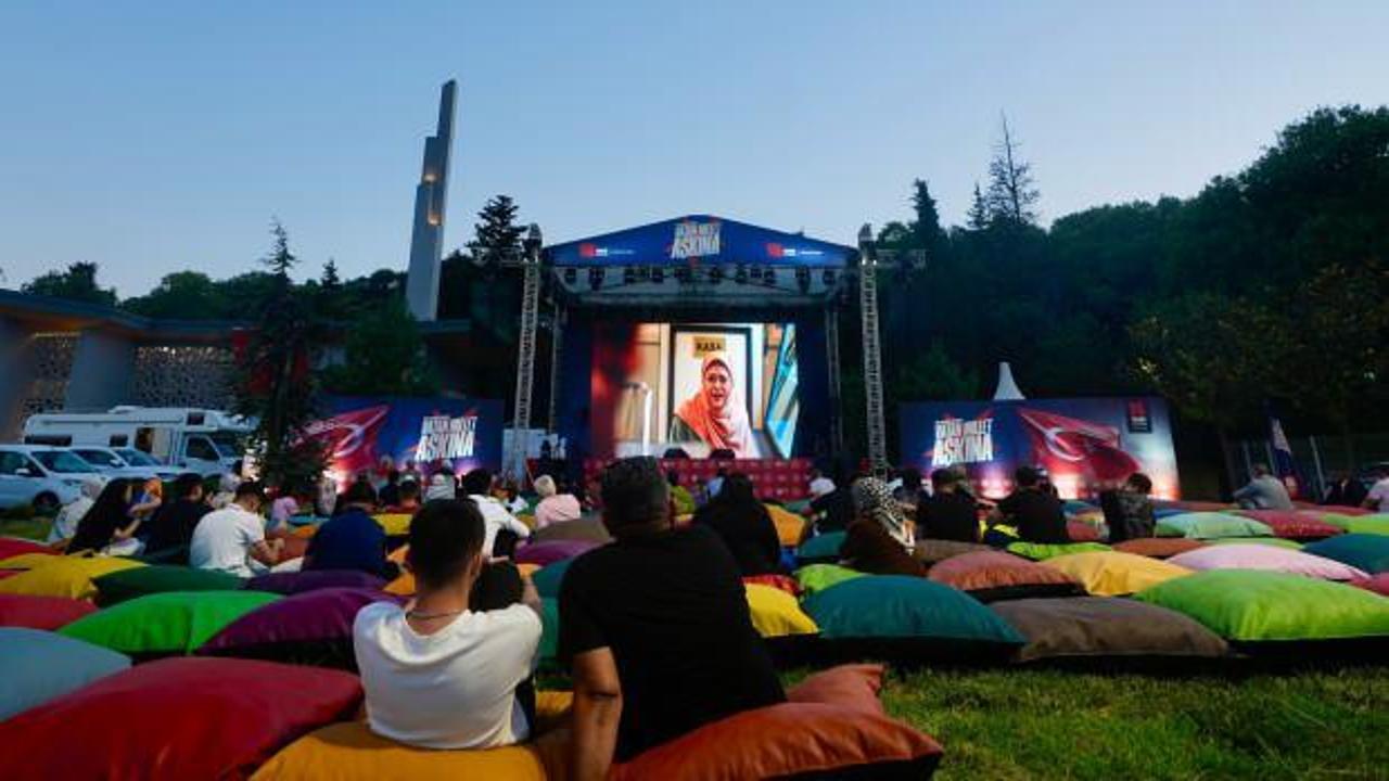 Unutma unutturma... İstanbul'da 15 Temmuz filmleri açık havada gösterildi