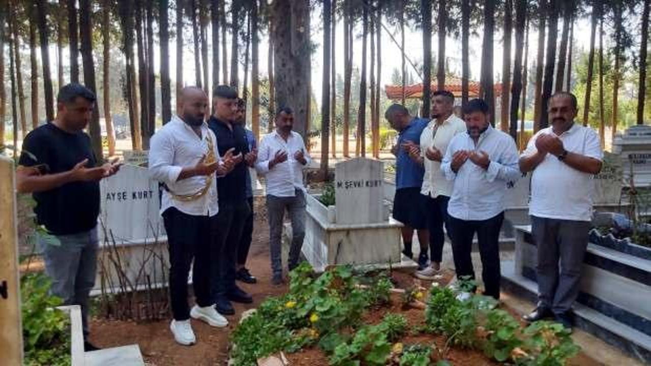 Kırkpınar'ın başpehlivanından vefa örneği! Altın kemerle o ismin mezarına gitti