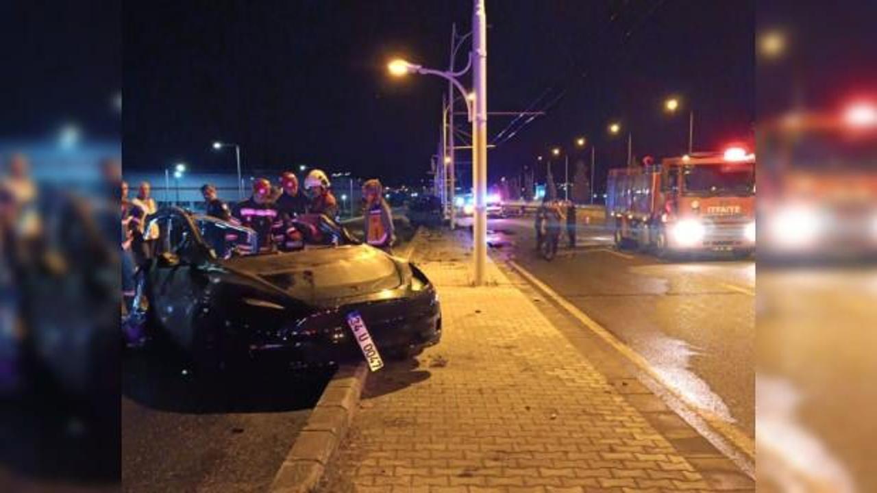 Korkunç kaza: Otomobil alev aldı, 2 kişi öldü!
