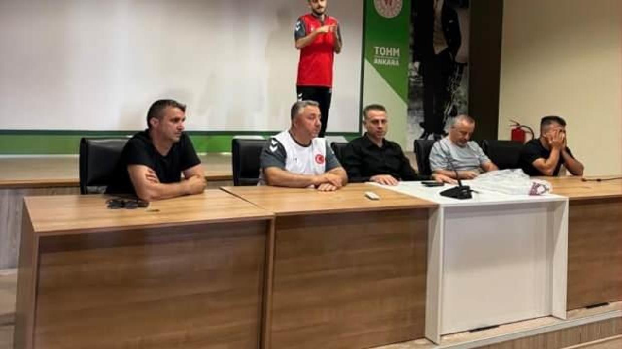 Tokyo’da mücadele edecek işitme engelli taekwondocuları ziyaret etti