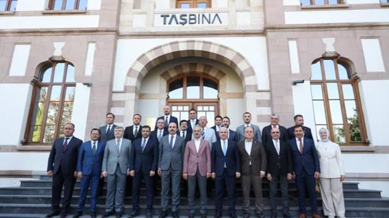 Ulaştırma ve Altyapı Bakanı Uraloğlu, Başkan Altay’ı ziyaret etti