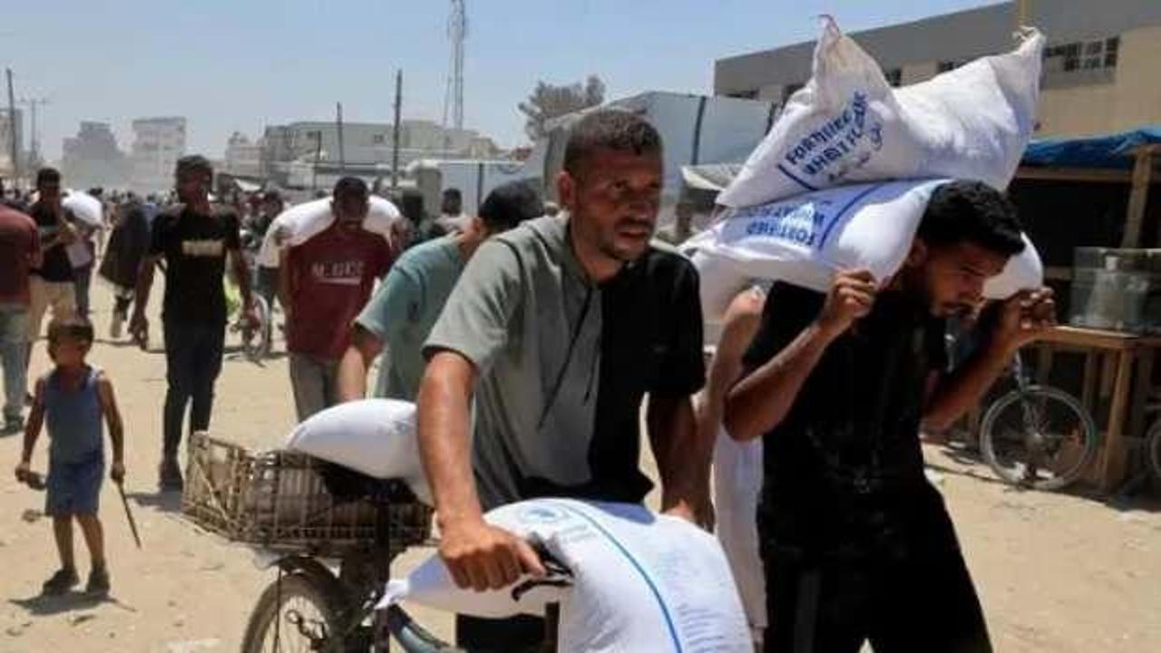 &Uuml;rd&uuml;n'den Gazze'ye 100 kamyonluk yardım